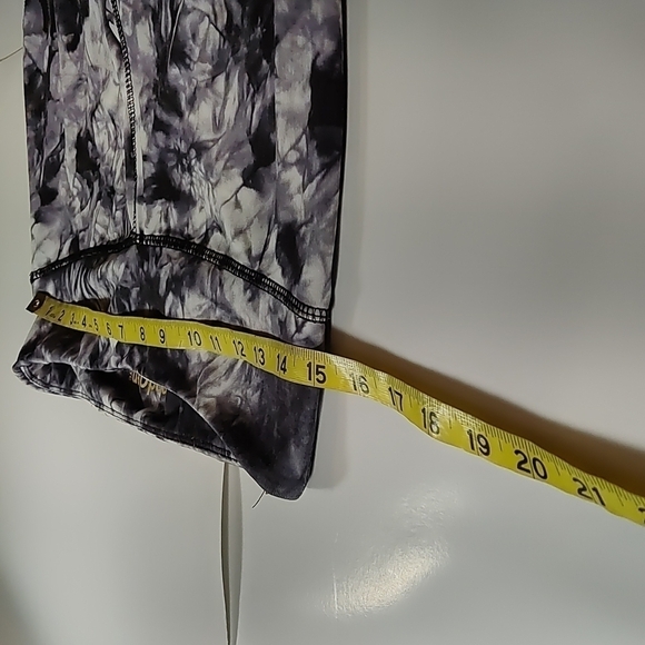 Madden NYC - women's leggings gym attire - Size: L - black/ grey/white - Picture 4 of 7